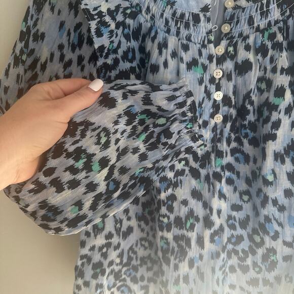 LOFT women’s petite small light blue leopard print blouse - Picture 5 of 7